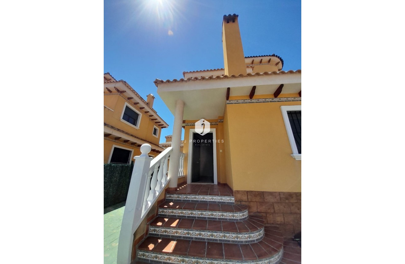 Segunda mano - Villa -
Ciudad Quesada - Costa Blanca