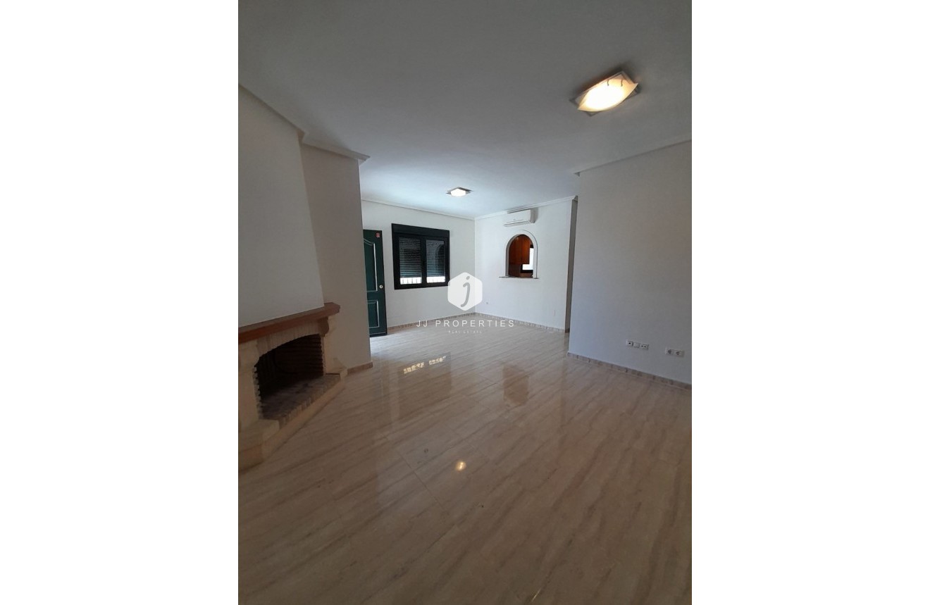 Segunda mano - Villa -
Ciudad Quesada - Costa Blanca