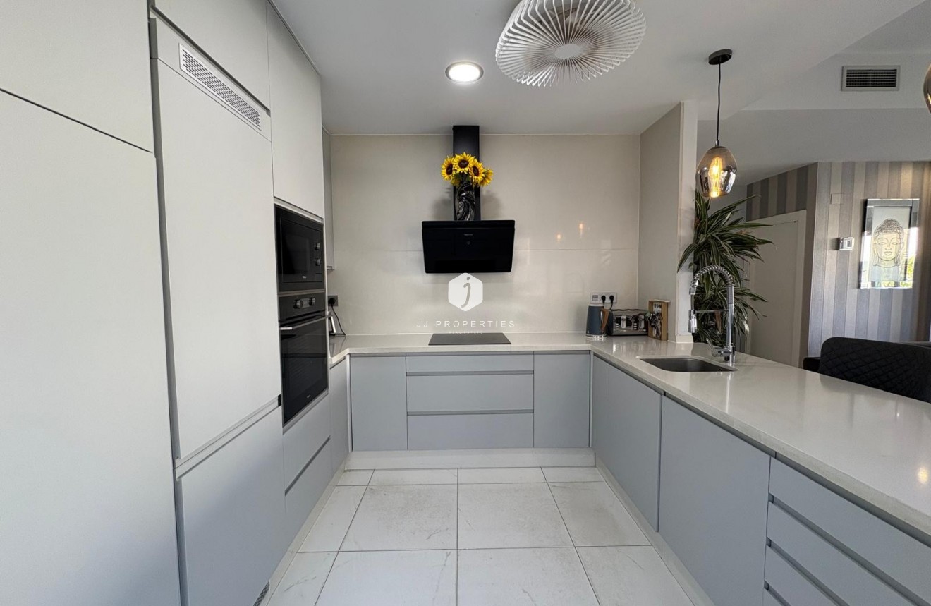 Aus zweiter Hand - Villa -
Orihuela Costa - Costa Blanca