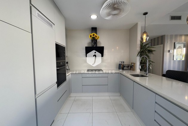 Aus zweiter Hand - Villa -
Orihuela Costa - Costa Blanca