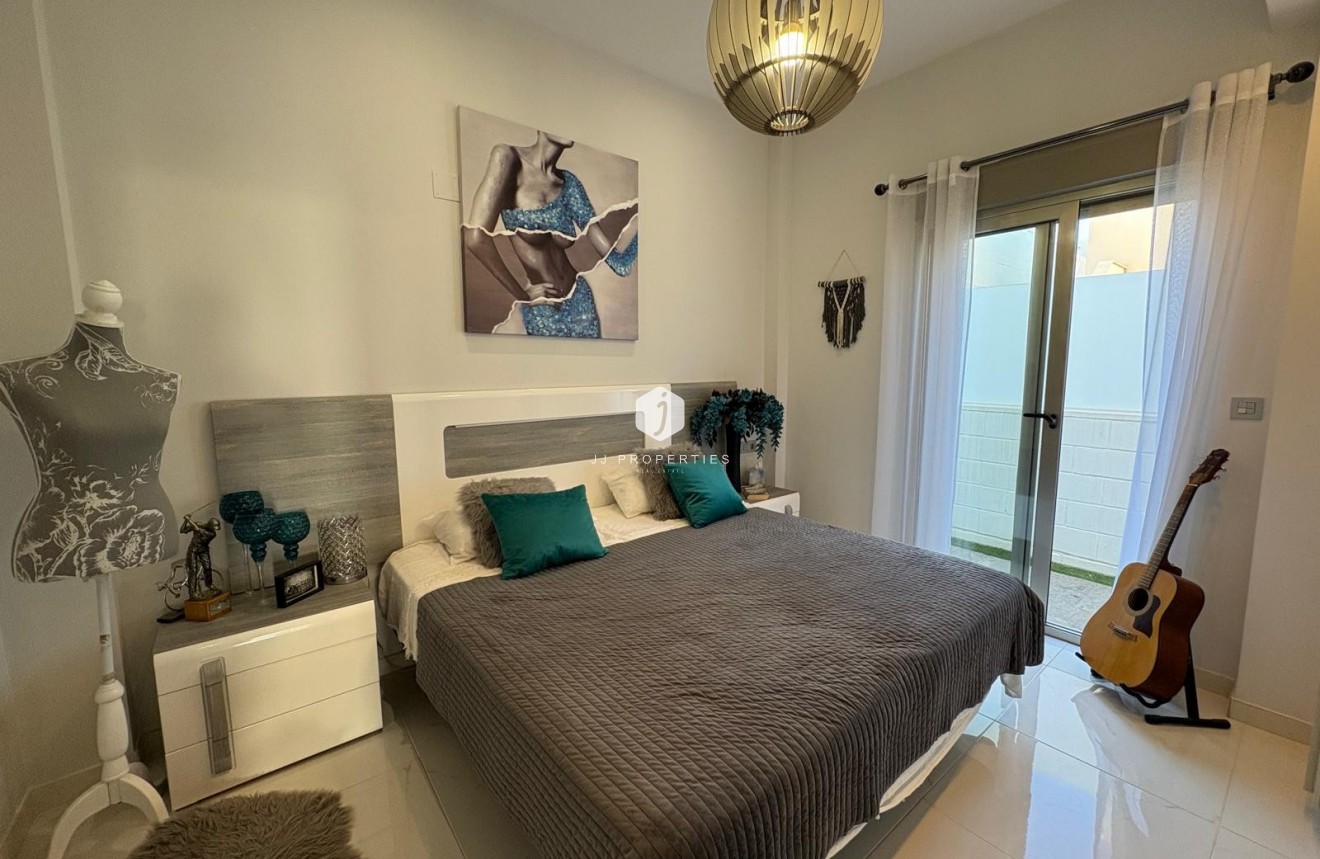 Aus zweiter Hand - Villa -
Orihuela Costa - Costa Blanca