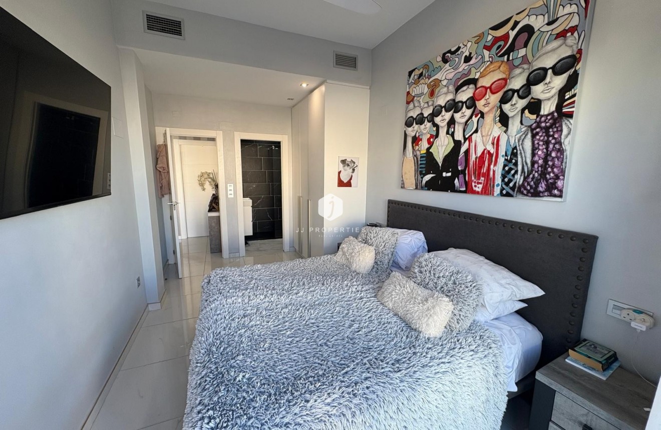 Aus zweiter Hand - Villa -
Orihuela Costa - Costa Blanca