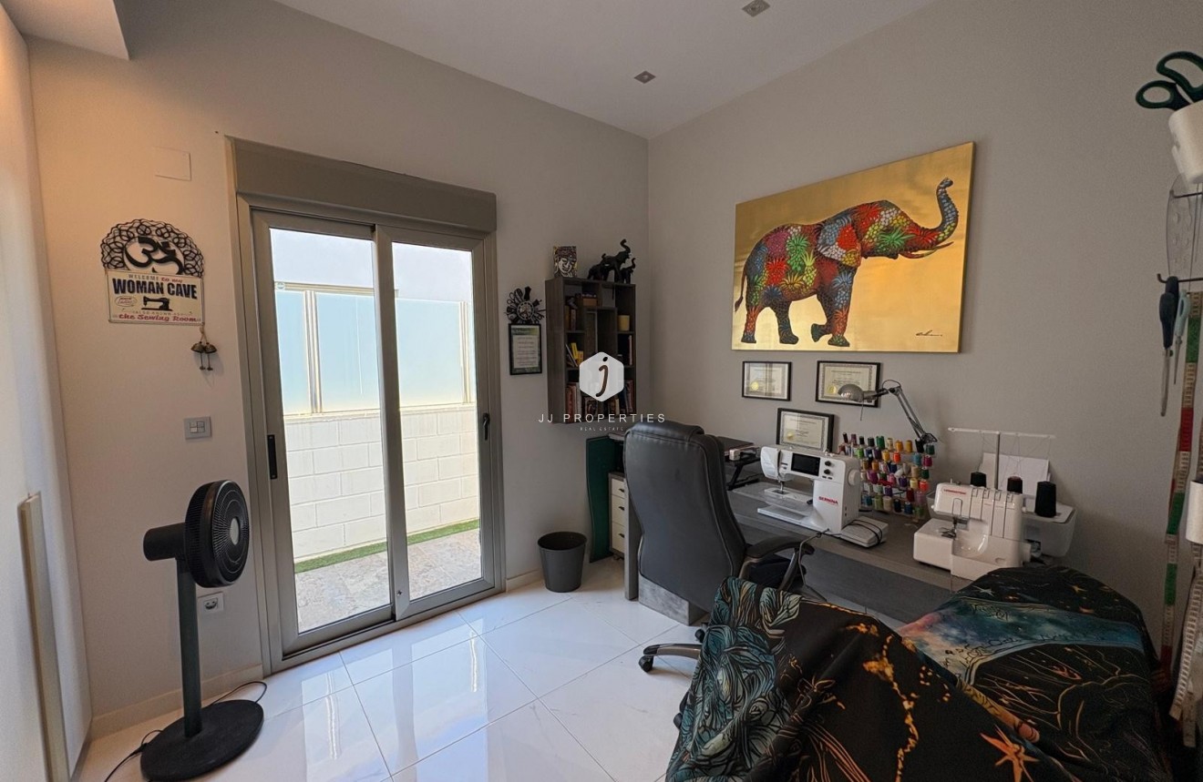 Aus zweiter Hand - Villa -
Orihuela Costa - Costa Blanca