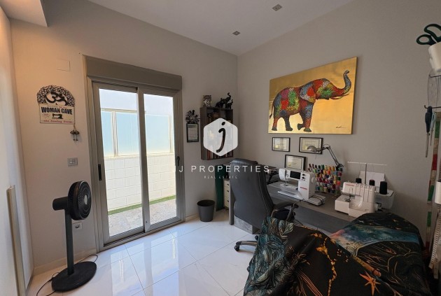 Aus zweiter Hand - Villa -
Orihuela Costa - Costa Blanca