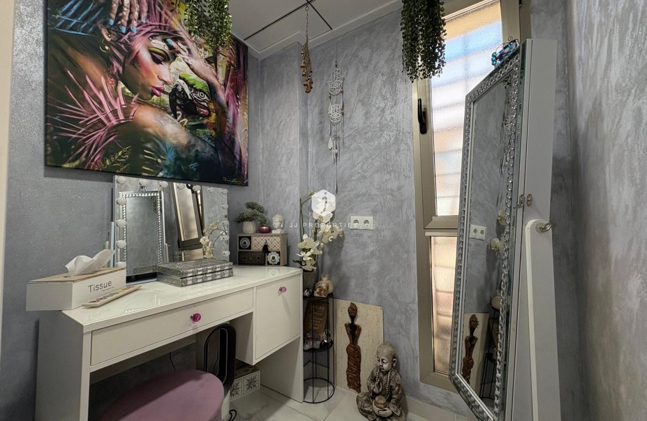 Aus zweiter Hand - Villa -
Orihuela Costa - Costa Blanca