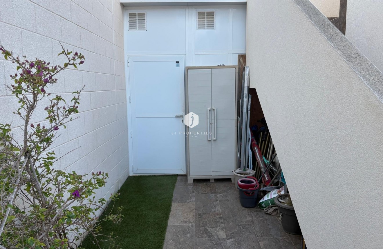 Aus zweiter Hand - Villa -
Orihuela Costa - Costa Blanca