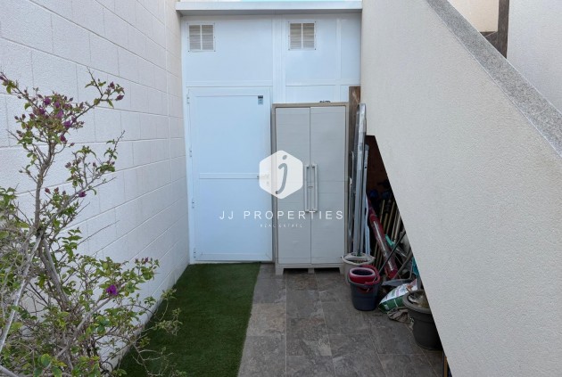 Aus zweiter Hand - Villa -
Orihuela Costa - Costa Blanca