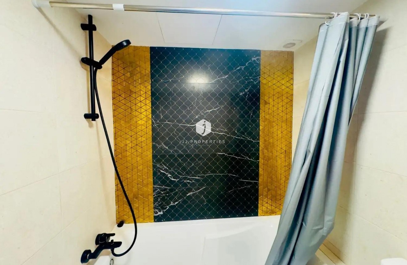 Tweedehands - Penthouse -
Torrevieja - Acequion