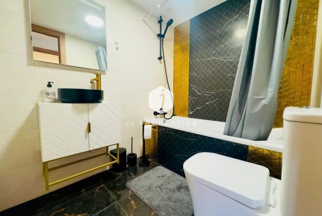 Tweedehands - Penthouse -
Torrevieja - Acequion