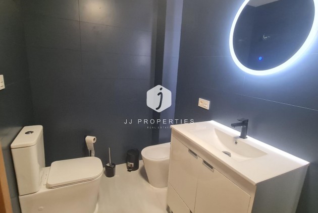 Tweedehands - Penthouse -
Torrevieja - Acequion