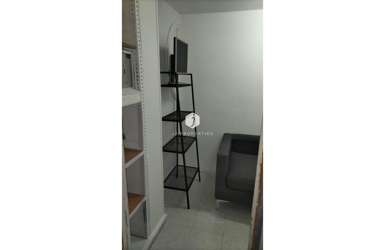 Segunda mano - Apartamento / piso -
Torrevieja - La Mata