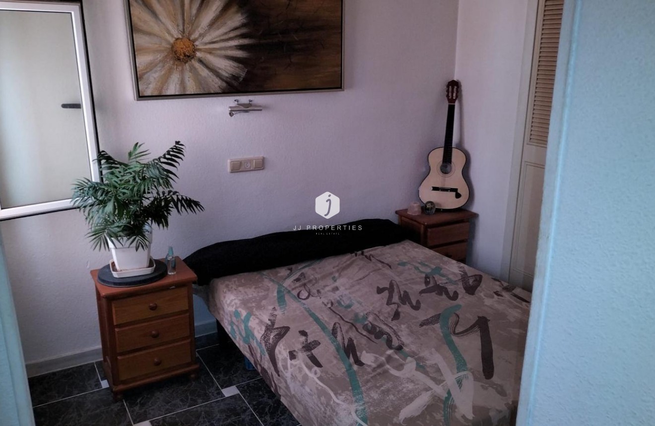 Segunda mano - Apartamento / piso -
Torrevieja - La Mata