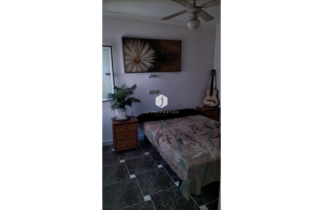 Segunda mano - Apartamento / piso -
Torrevieja - La Mata