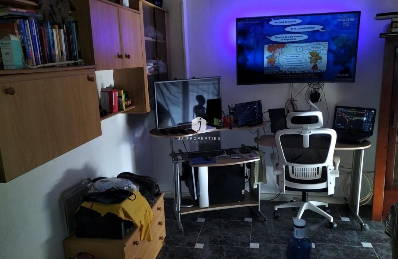 Segunda mano - Apartamento / piso -
Torrevieja - La Mata