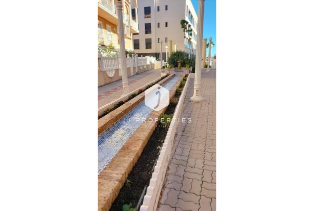Segunda mano - Apartamento / piso -
Torrevieja - La Mata
