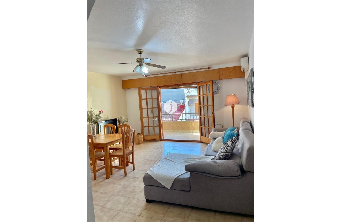 Segunda mano - Apartamento / piso -
Torrevieja - Playa de los Locos