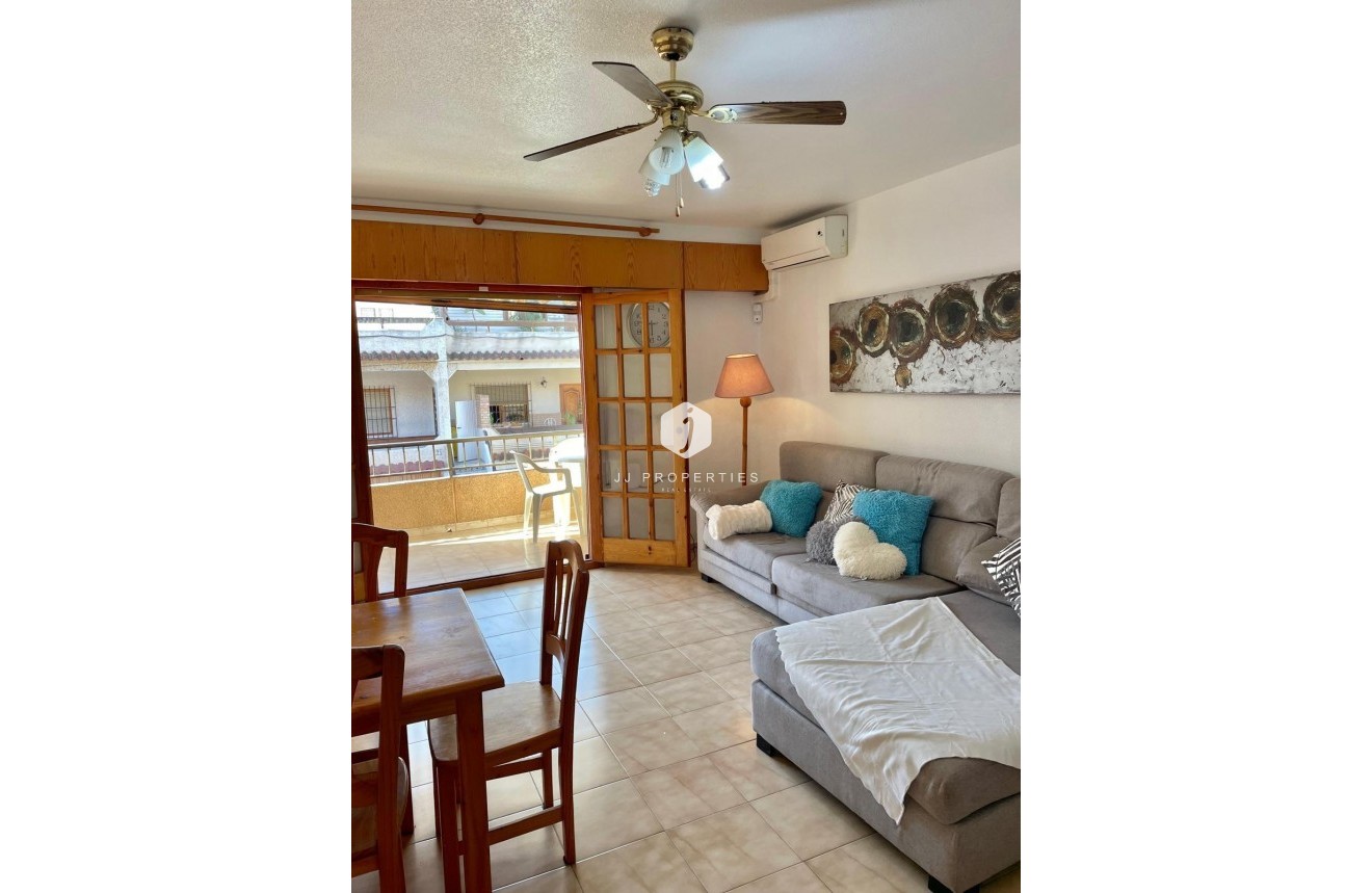 Segunda mano - Apartamento / piso -
Torrevieja - Playa de los Locos