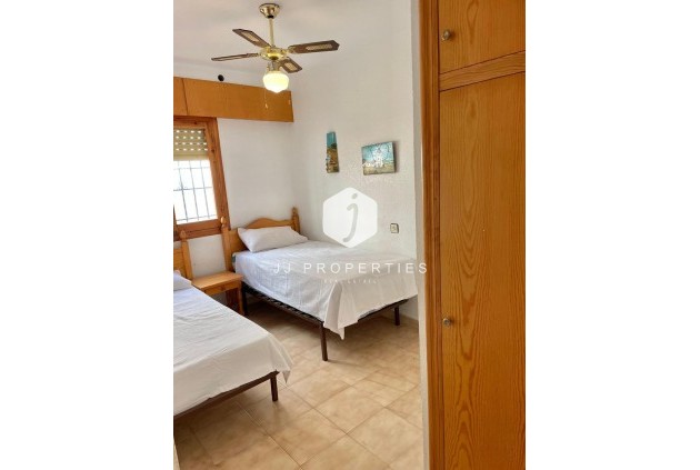 Segunda mano - Apartamento / piso -
Torrevieja - Playa de los Locos