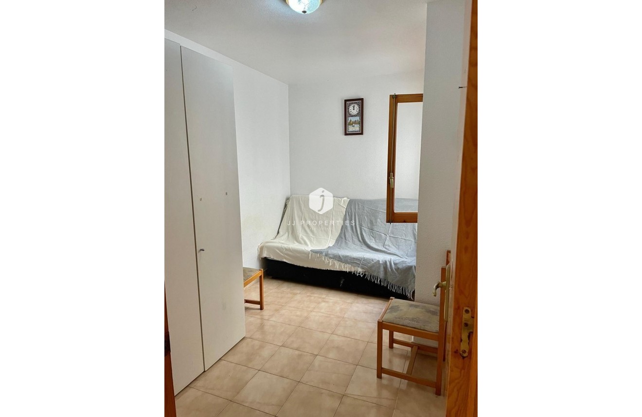 Segunda mano - Apartamento / piso -
Torrevieja - Playa de los Locos