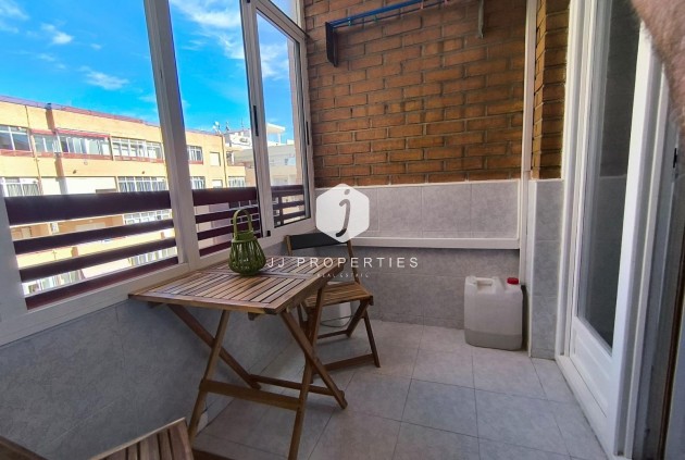 Segunda mano - Apartamento / piso -
Torrevieja - El molino