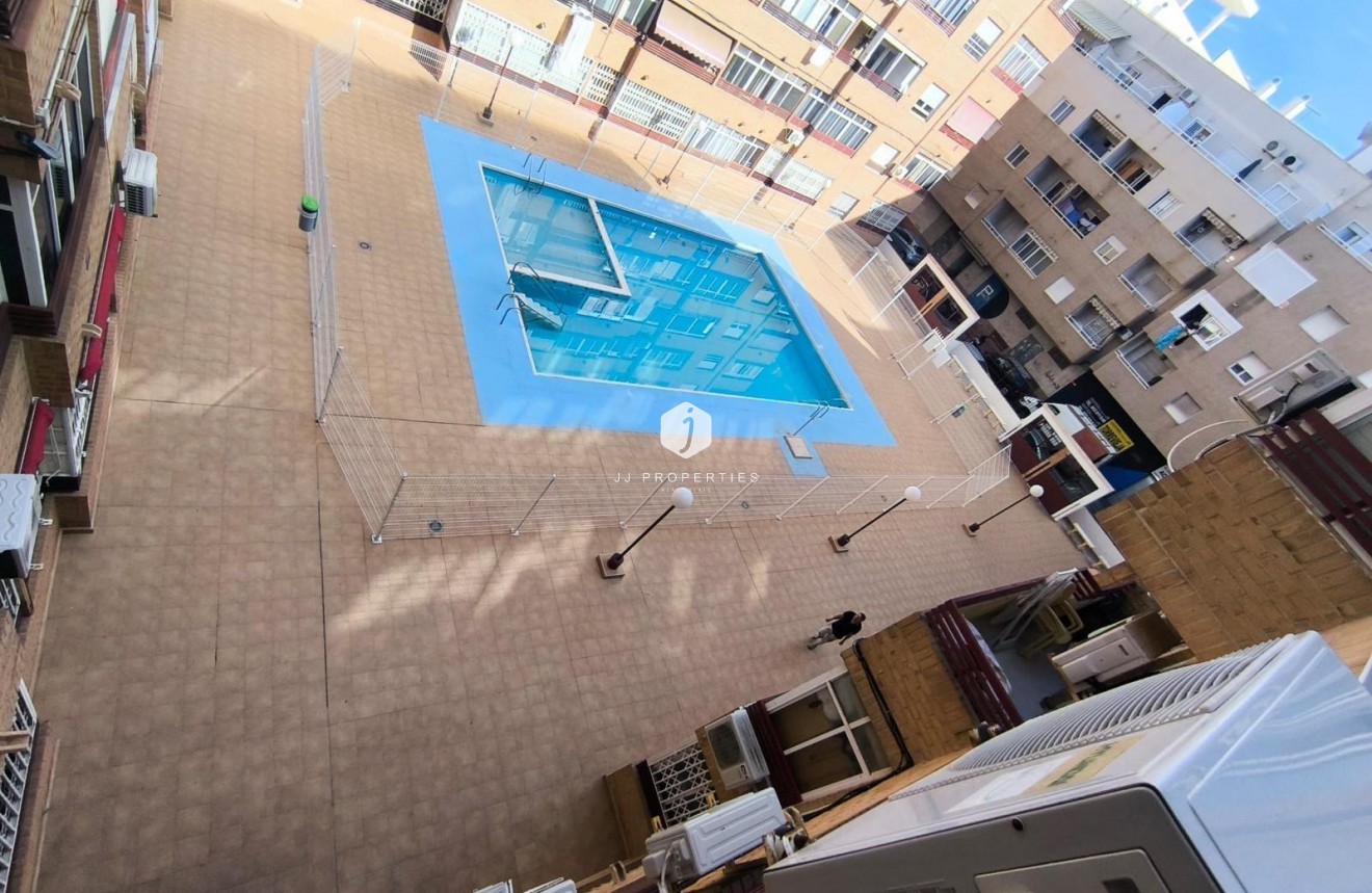 Segunda mano - Apartamento / piso -
Torrevieja - El molino