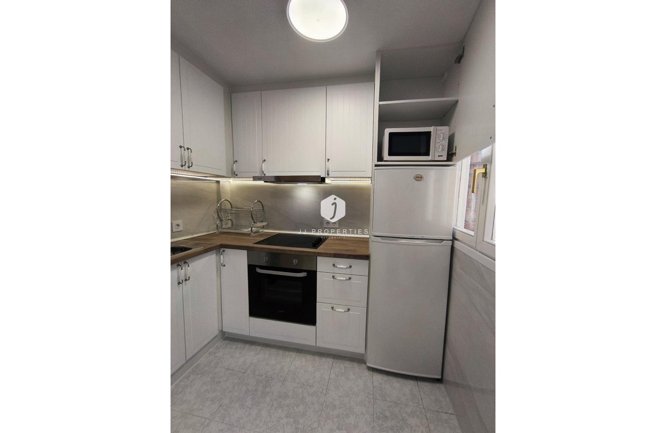 Segunda mano - Apartamento / piso -
Torrevieja - El molino