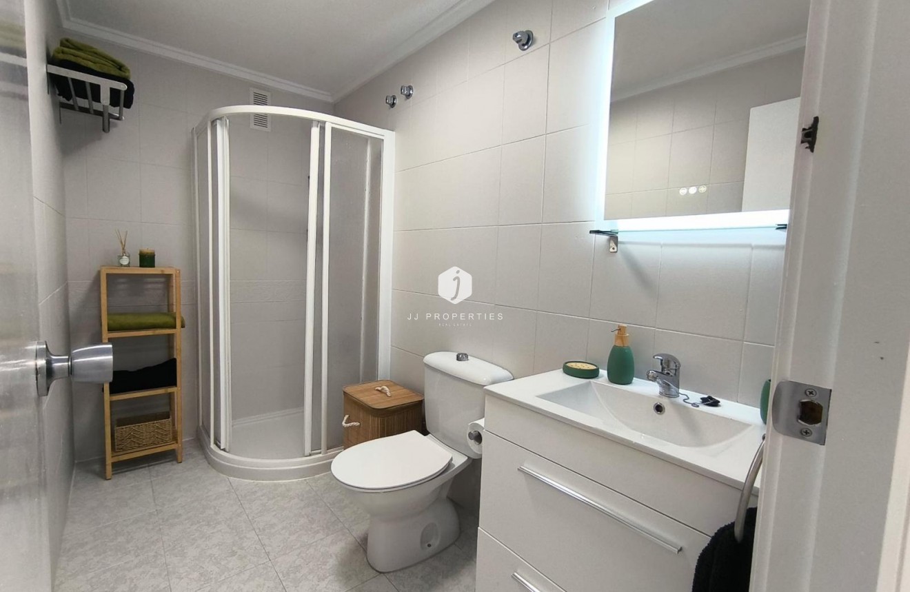 Segunda mano - Apartamento / piso -
Torrevieja - El molino