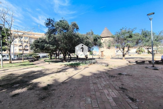 Segunda mano - Apartamento / piso -
Torrevieja - El molino