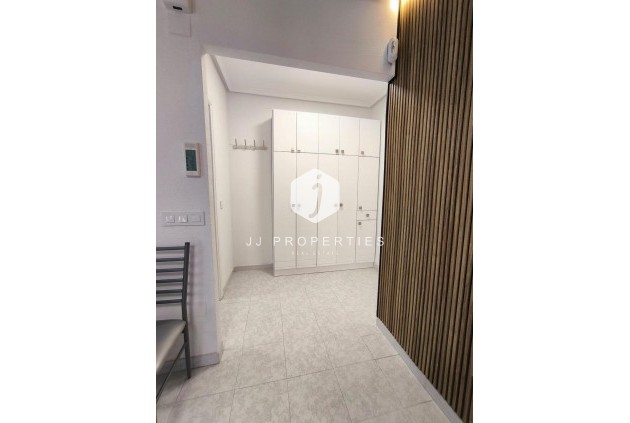 Segunda mano - Apartamento / piso -
Torrevieja - El molino