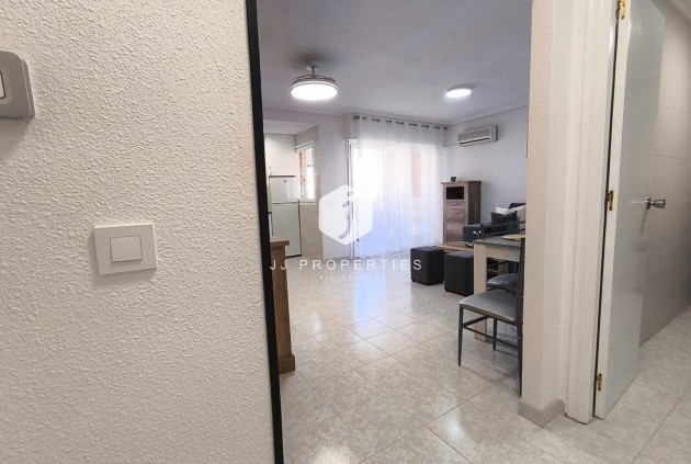 Segunda mano - Apartamento / piso -
Torrevieja - El molino