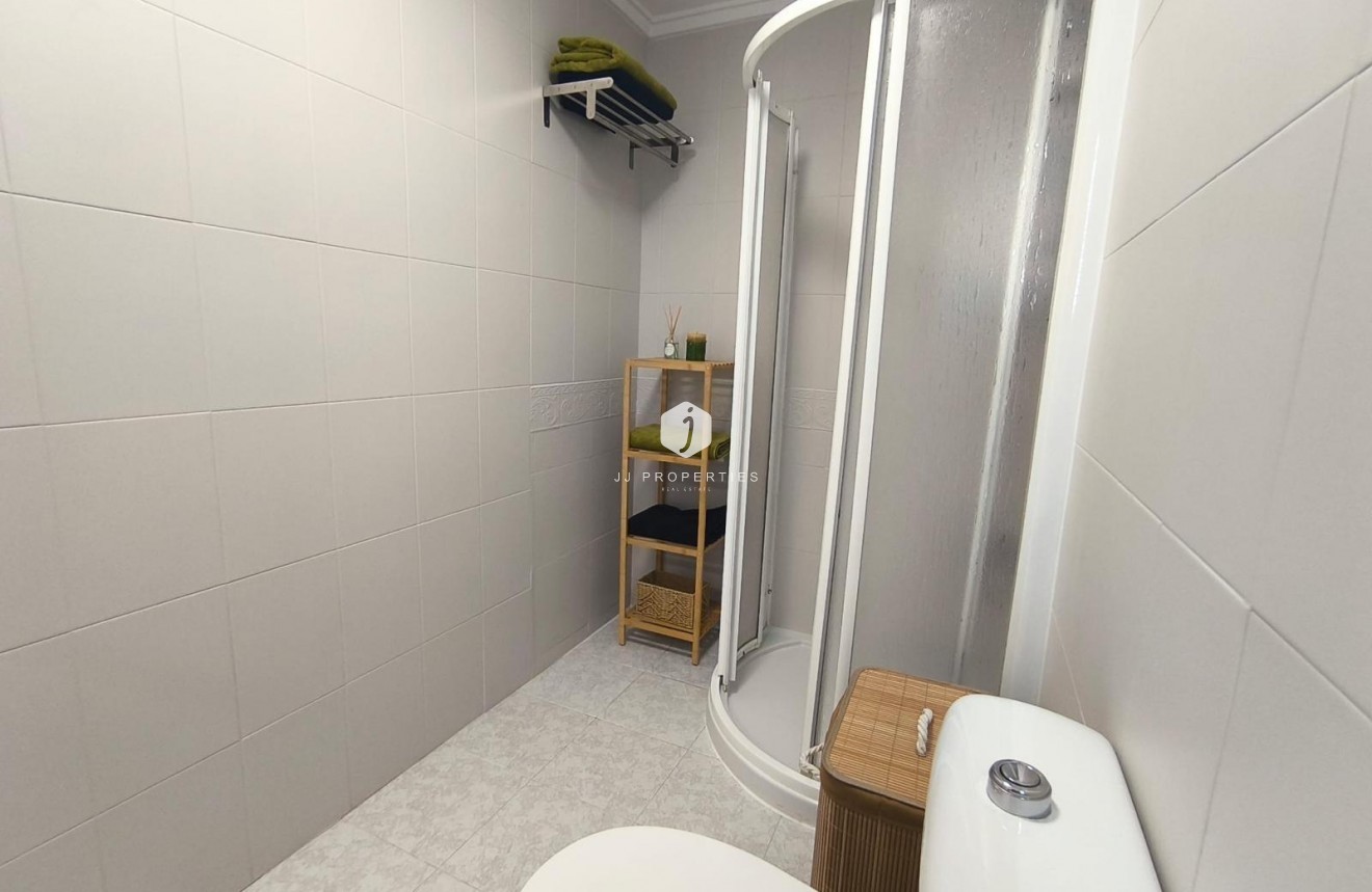 Segunda mano - Apartamento / piso -
Torrevieja - El molino