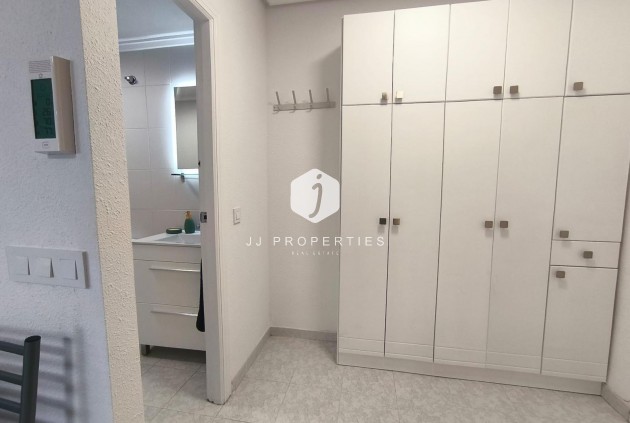 Segunda mano - Apartamento / piso -
Torrevieja - El molino