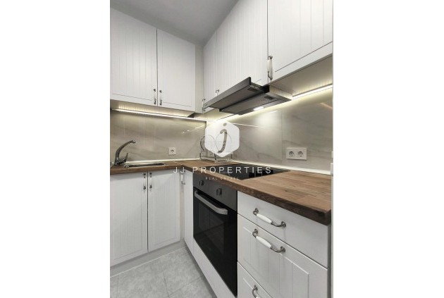 Segunda mano - Apartamento / piso -
Torrevieja - El molino