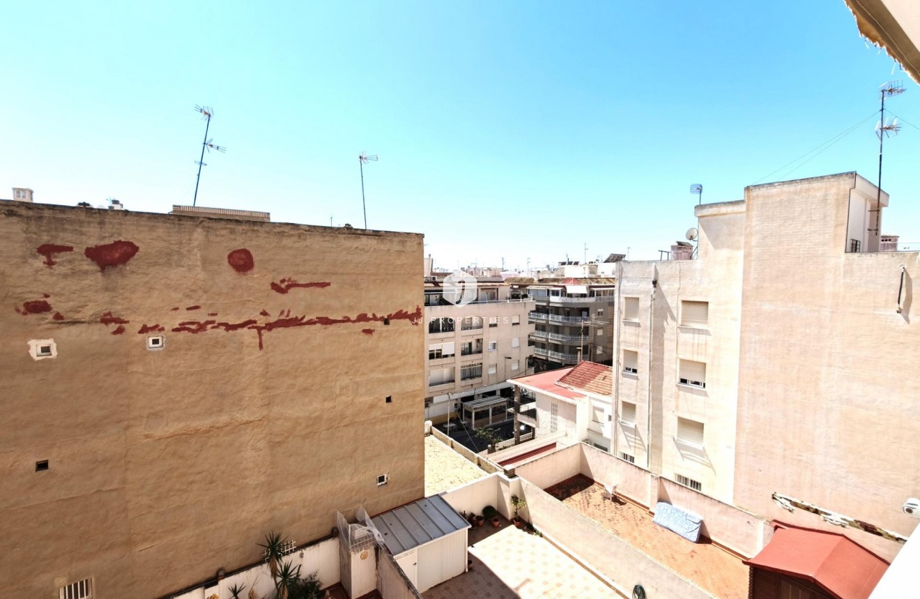 Segunda mano - Apartamento / piso -
Torrevieja - Estacion de autobuses