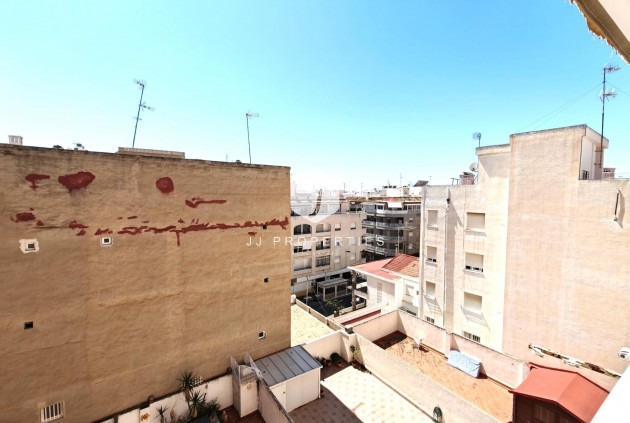 Segunda mano - Apartamento / piso -
Torrevieja - Estacion de autobuses