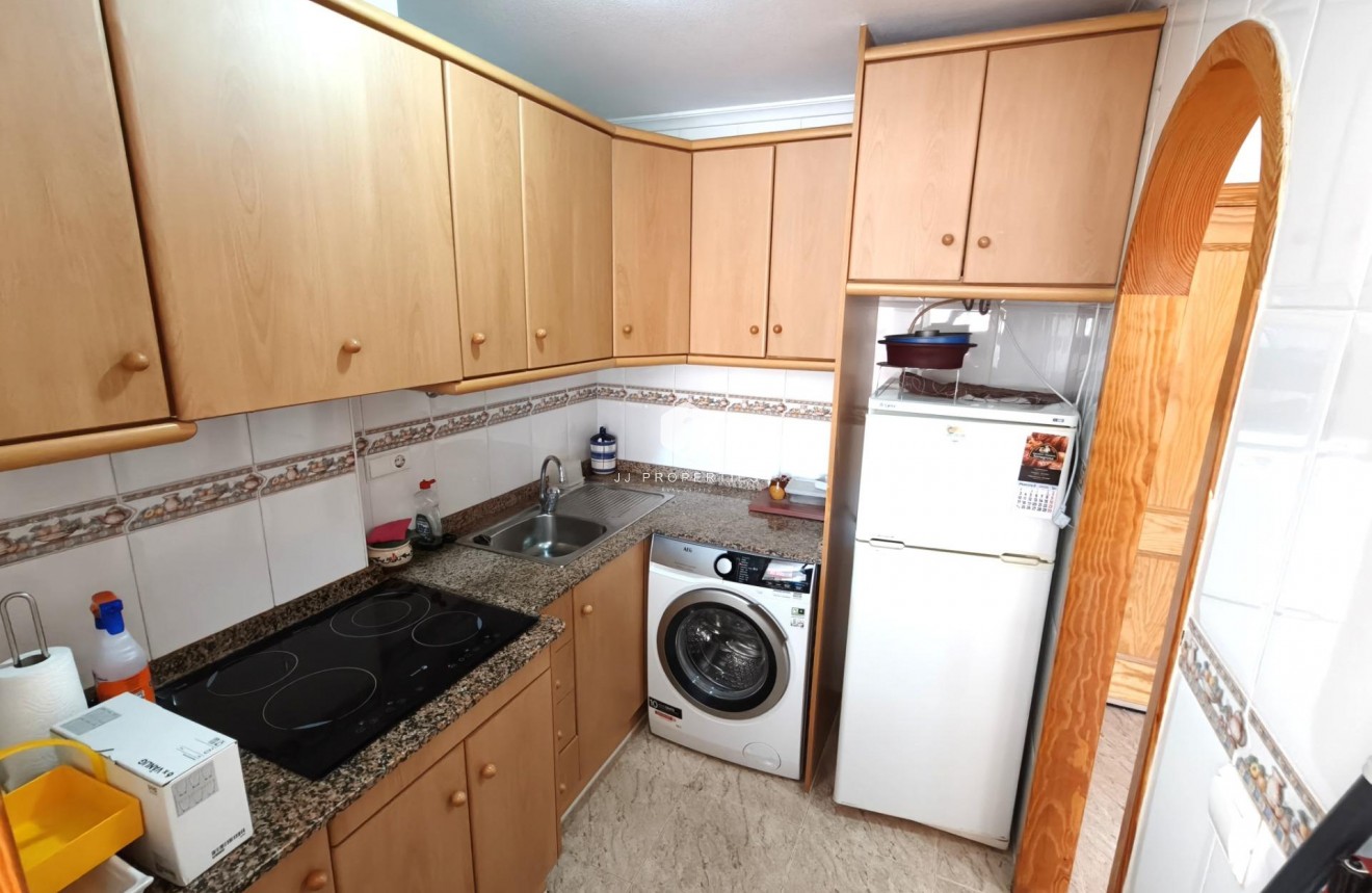 Segunda mano - Apartamento / piso -
Torrevieja - Estacion de autobuses