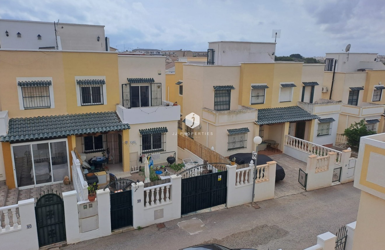 Tweedehands - Chalet -
Orihuela Costa - Costa Blanca