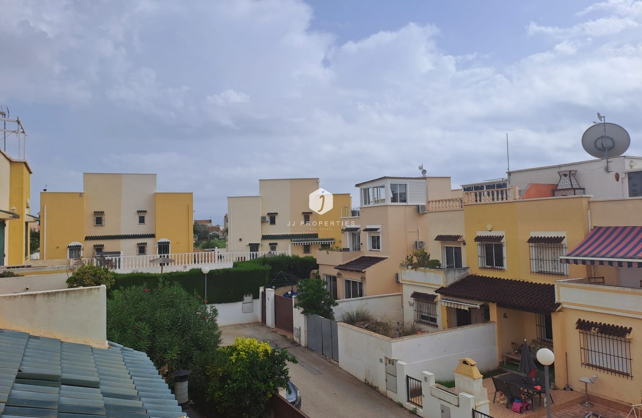 Tweedehands - Chalet -
Orihuela Costa - Costa Blanca