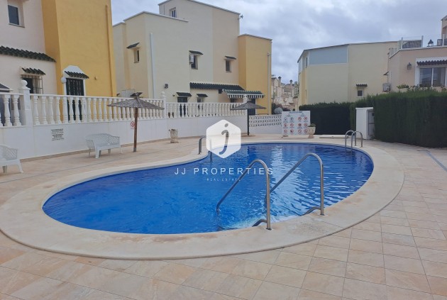 Tweedehands - Chalet -
Orihuela Costa - Costa Blanca