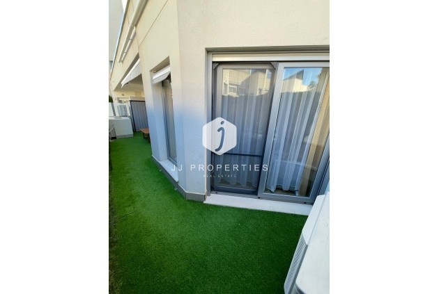 Segunda mano - Bungalow -
Torrevieja - Costa Blanca