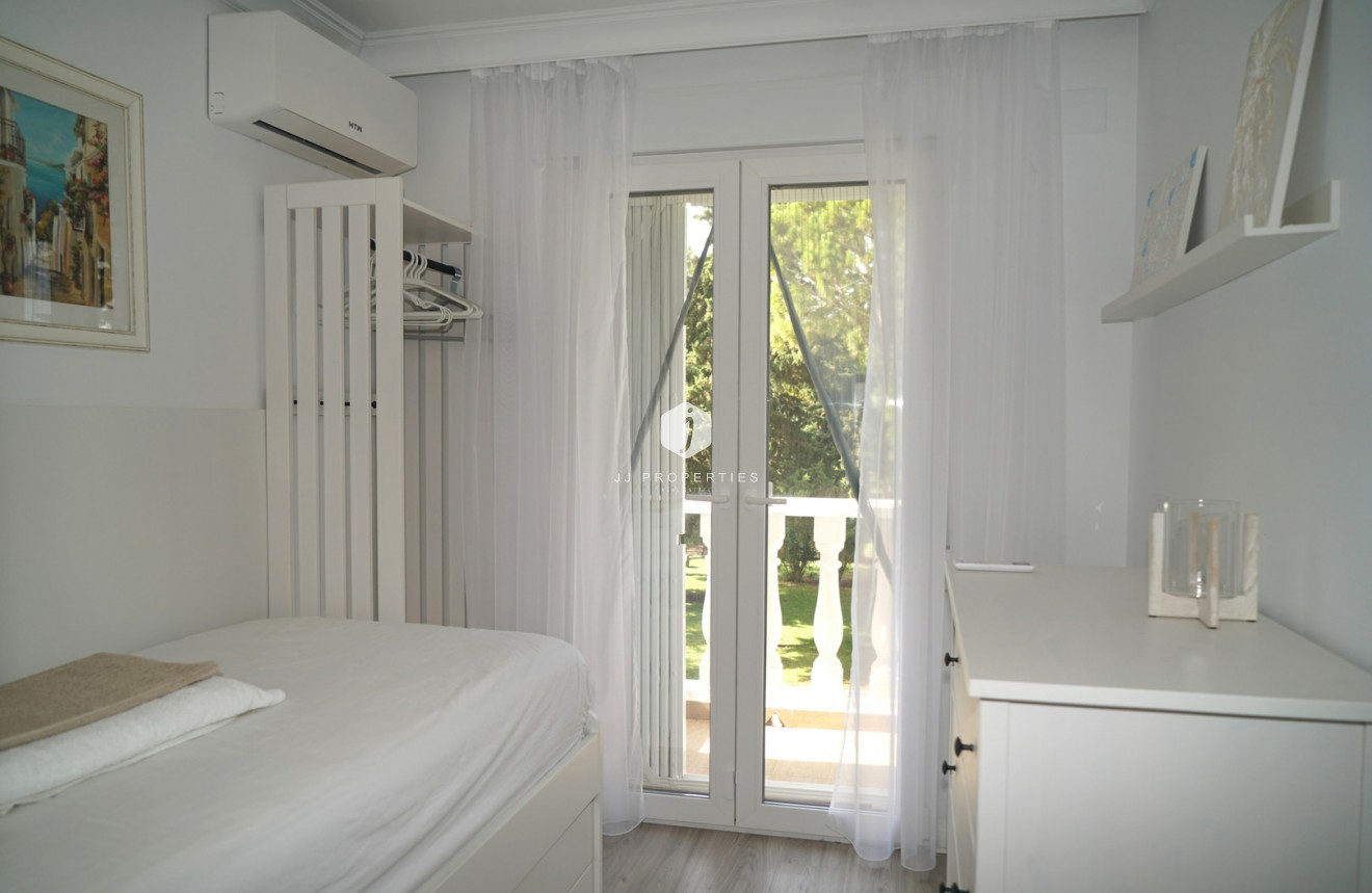 Tweedehands - Chalet -
Orihuela Costa - Costa Blanca
