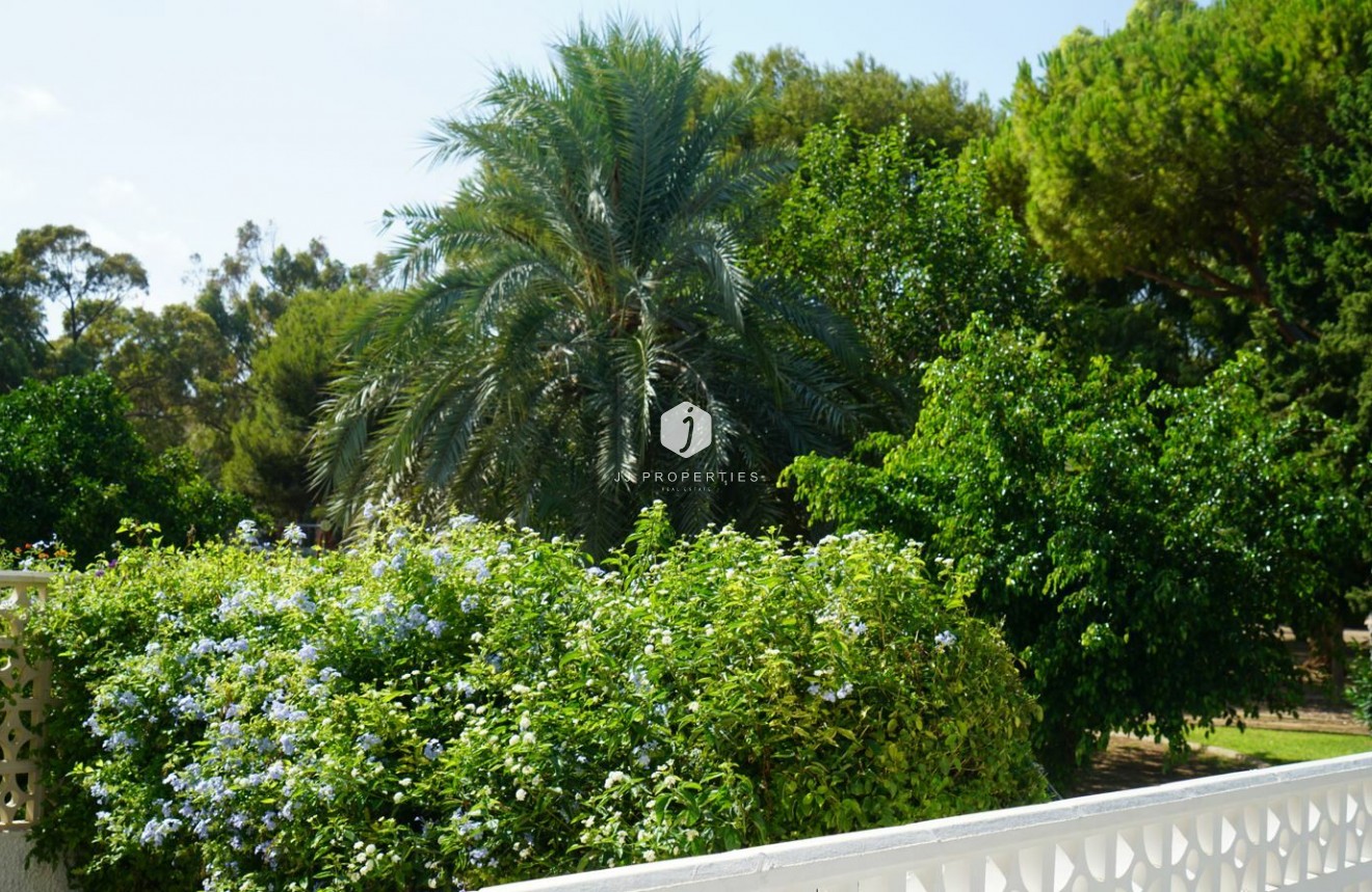 Tweedehands - Chalet -
Orihuela Costa - Costa Blanca