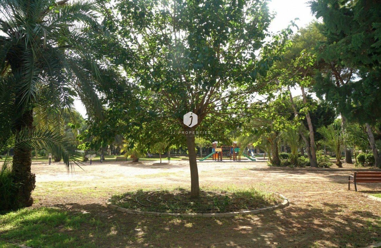 Tweedehands - Chalet -
Orihuela Costa - Costa Blanca