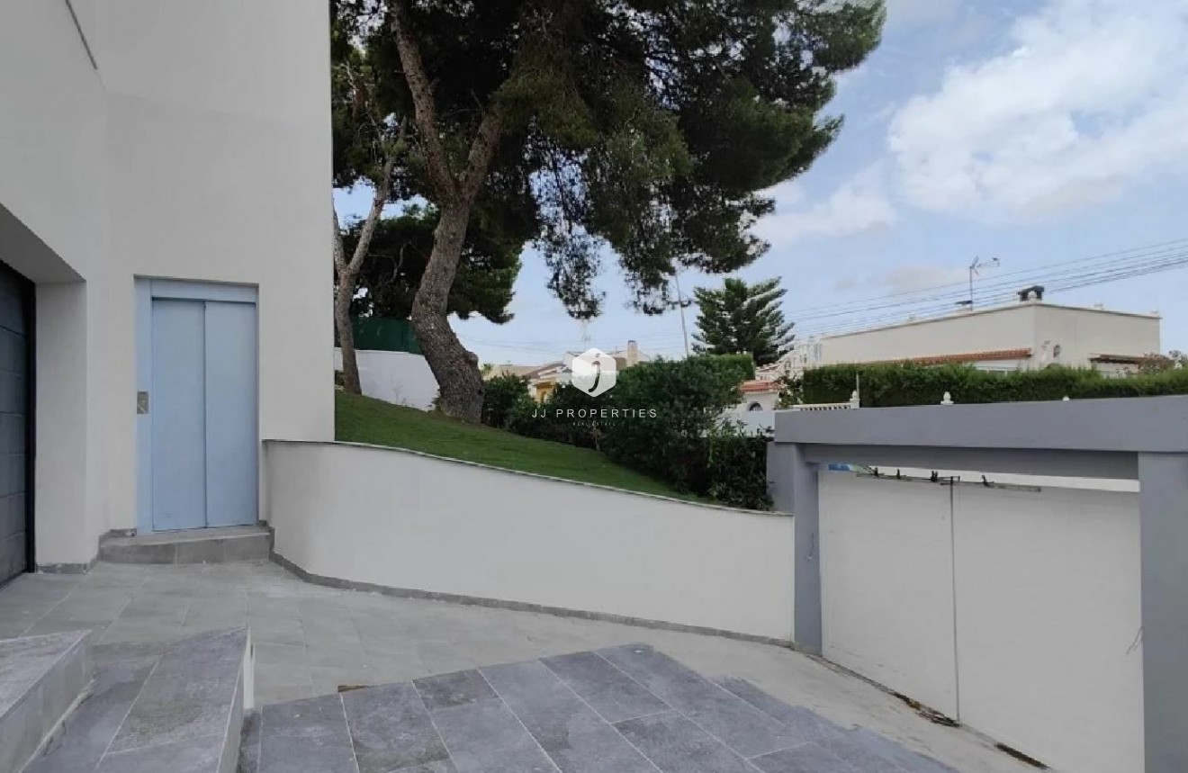 Segunda mano - Chalet -
Torrevieja - Costa Blanca