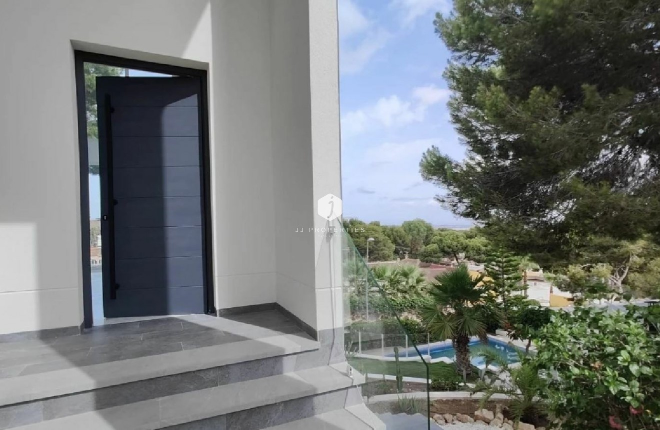 Segunda mano - Chalet -
Torrevieja - Costa Blanca