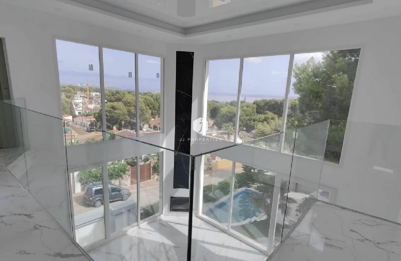 Segunda mano - Chalet -
Torrevieja - Costa Blanca