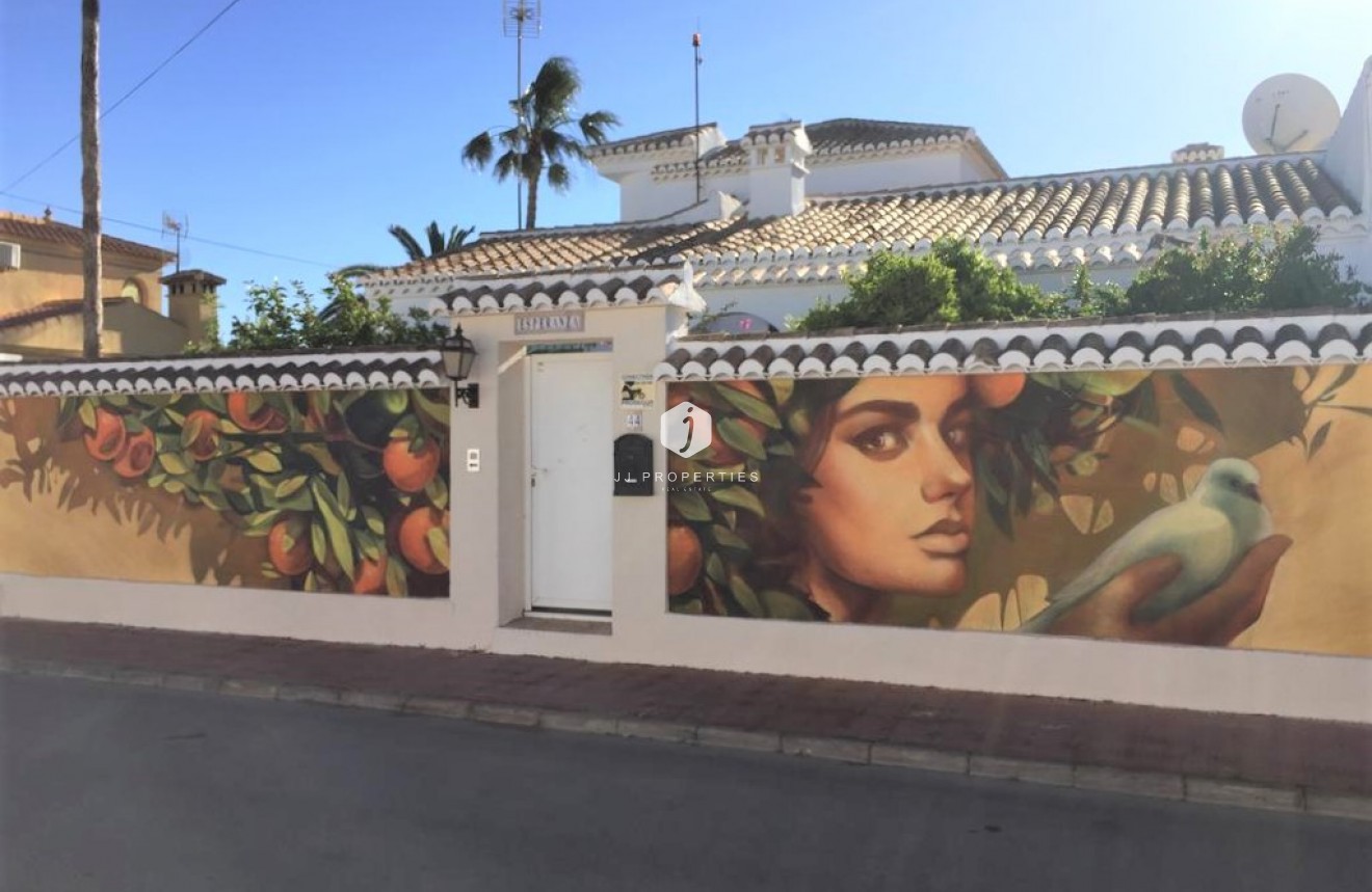 Segunda mano - Chalet -
Torrevieja - Costa Blanca