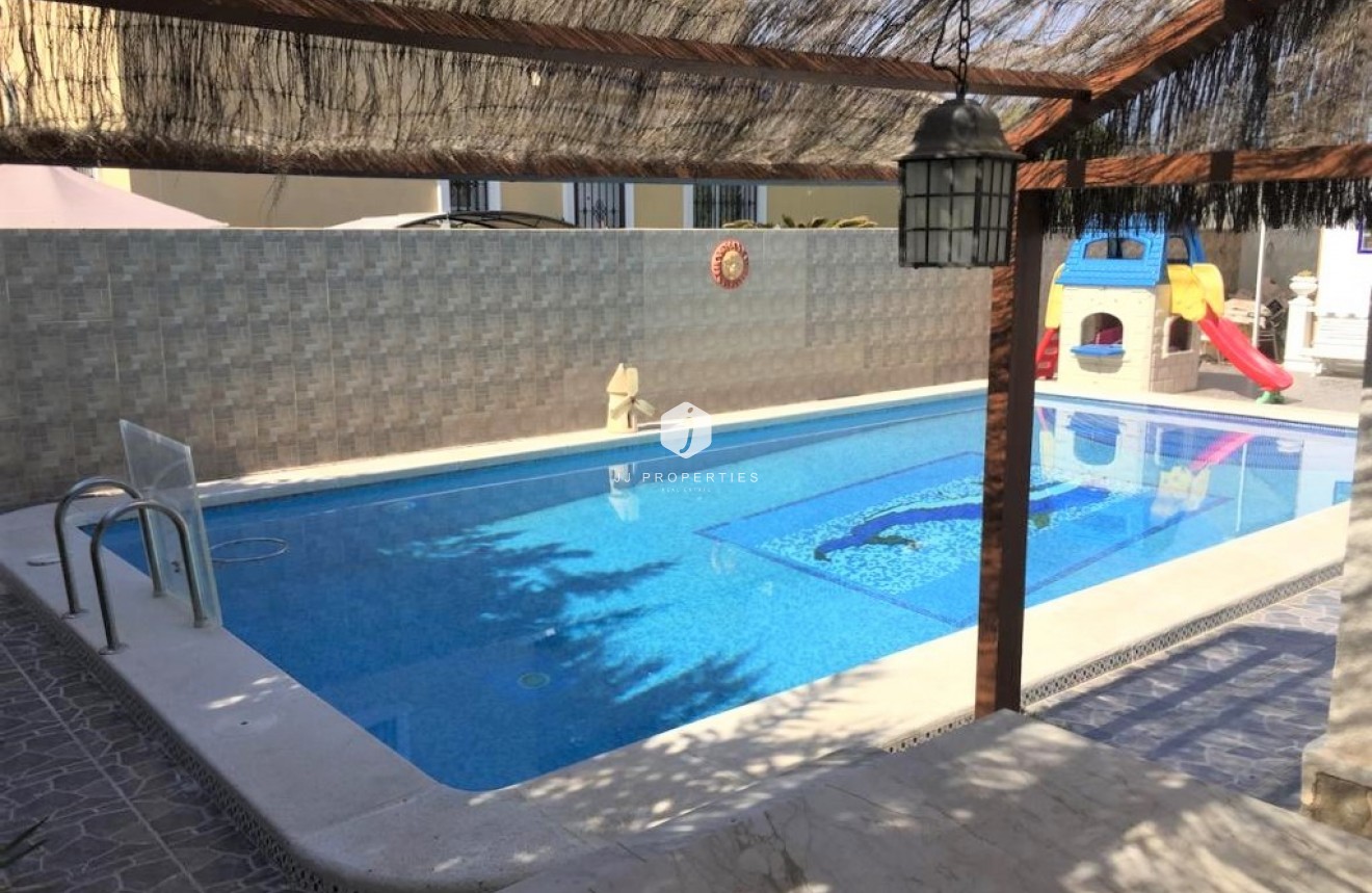 Segunda mano - Chalet -
Torrevieja - Costa Blanca
