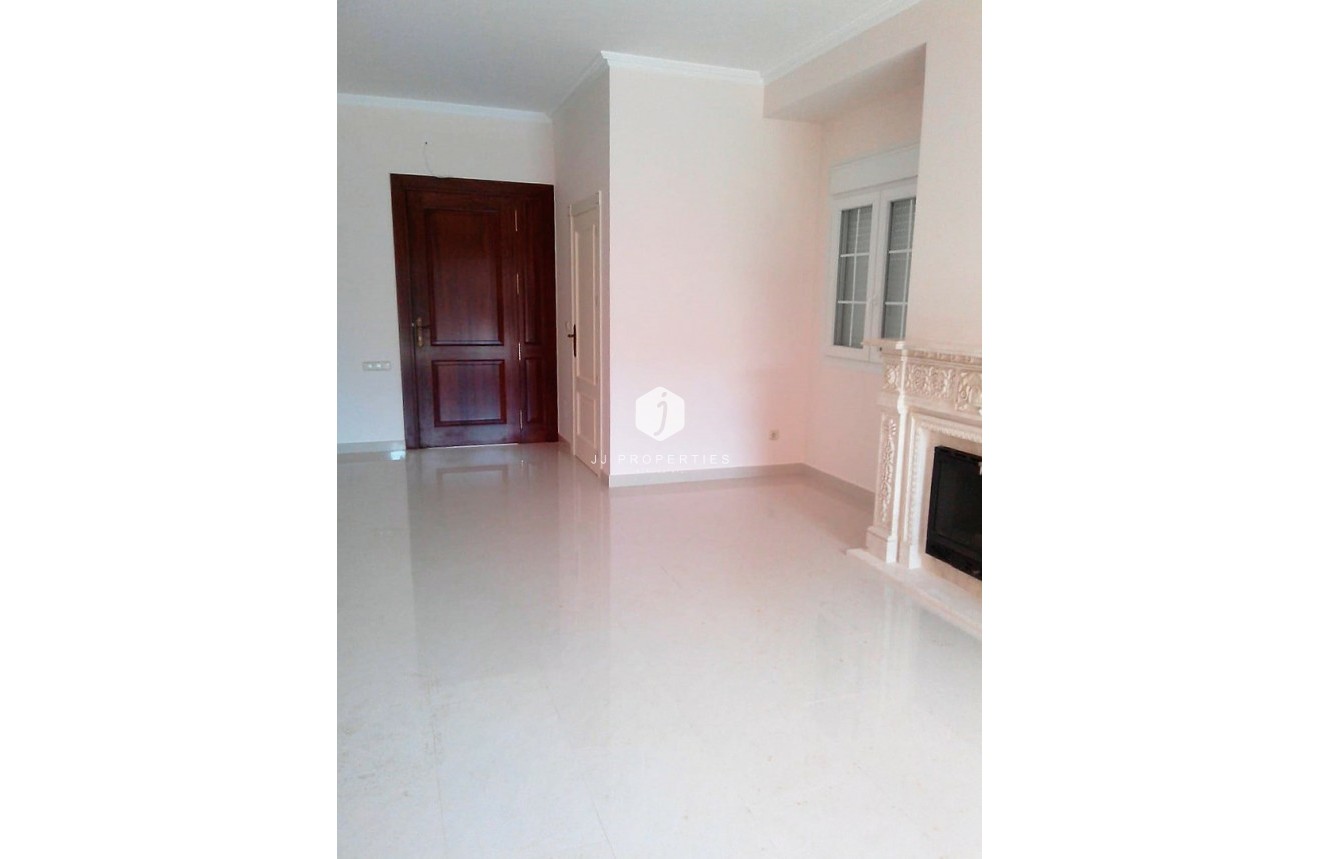 Resale - Chalet -
Cabo Roig - Costa Blanca