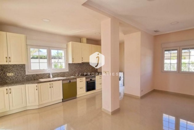 Resale - Chalet -
Cabo Roig - Costa Blanca